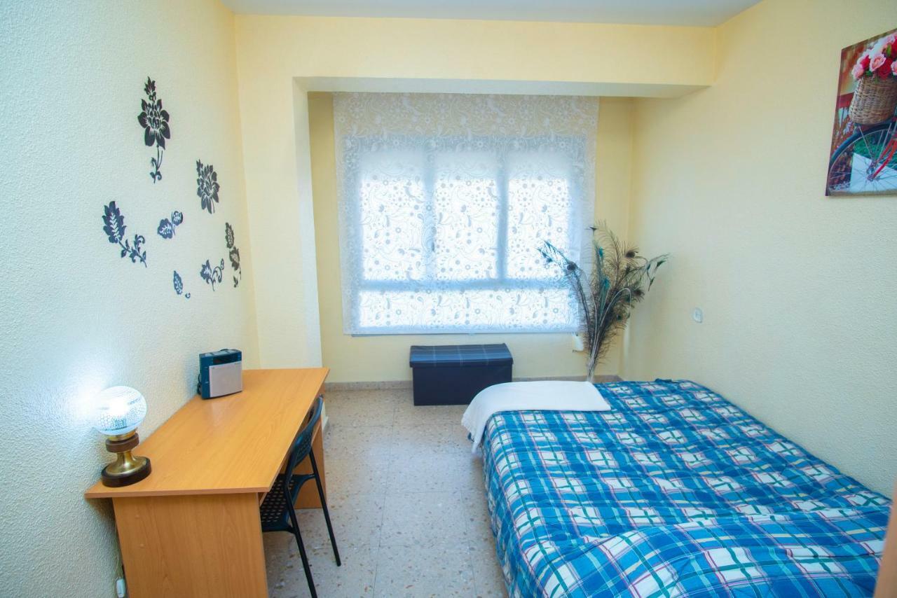 Apartamento Comodo A 10 Min Del Centro لقنت المظهر الخارجي الصورة